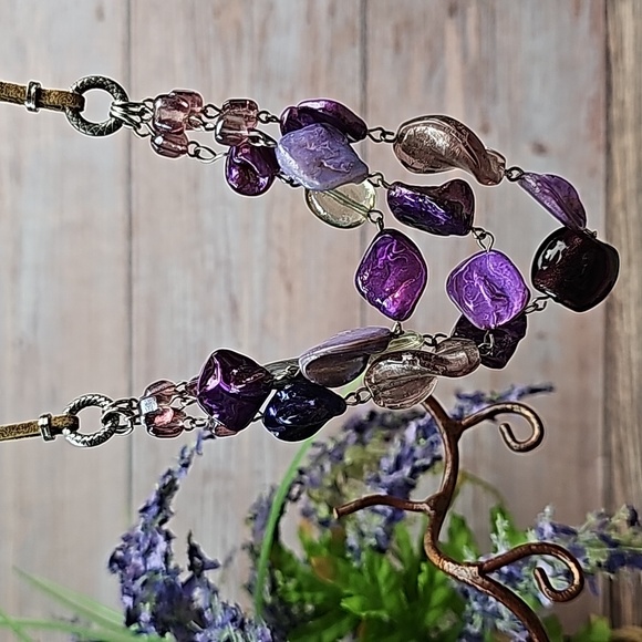 Jewelry - LAVENDER IRIDESCENT THREE ROW BEADED FASHION NECKLACE